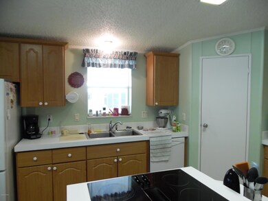 444 Barefoot Blvd, Sebastian, FL 32976 - photo 4