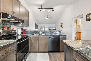 10820 43rd St N unit 902, Clearwater, FL 33762 - photo 7