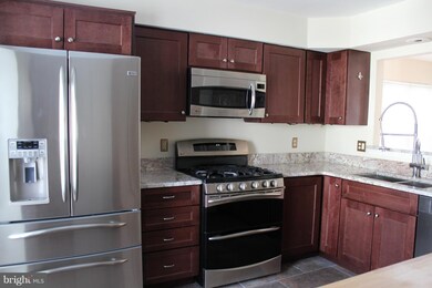 45563 Whitcomb Square, Sterling, VA 20166 - photo 3