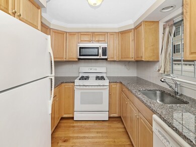 40 Bacon St unit 2, Waltham, MA 02451 - photo 3