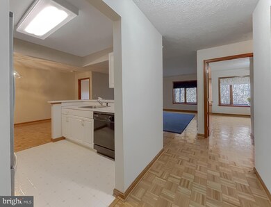 23140 Cobblestone Ln unit 204, California, MD 20619 - photo 5