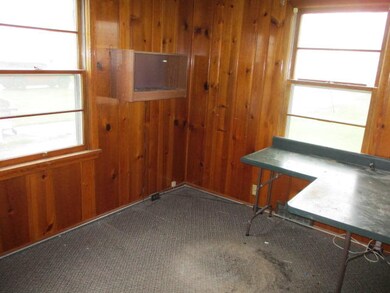 424 S Pine St, Wapakoneta, OH 45895 - photo 7