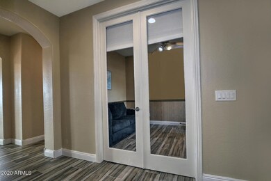 6963 W Springfield Way-large-007-009-Fre