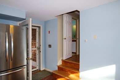 3 Steps to main level