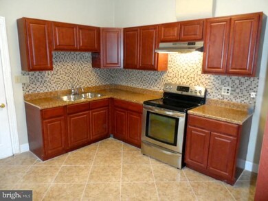 931 Robeson St, Reading, PA 19604 - photo 2