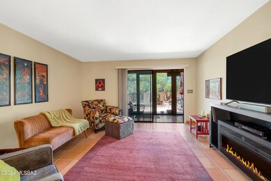 1952 W Misty Hollow Ln Tucson AZ 85704 (