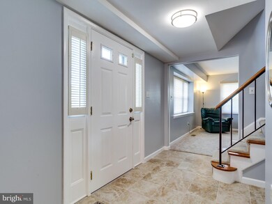 12835 Point Pleasant Dr, Fairfax, VA 22033 - photo 4