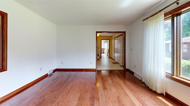 Living Room - 18' x 14'