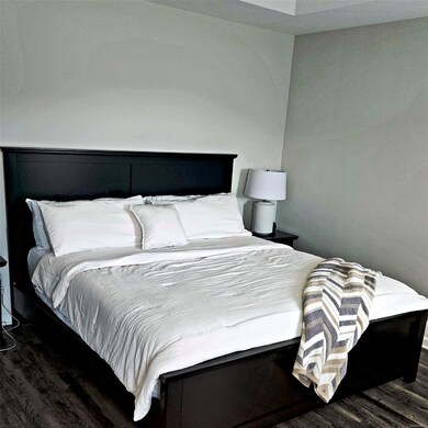 Plenty of room for kingsize bed and accompanying p