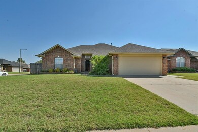 628 Madeline Ln, Moore, OK 73160 - photo 2