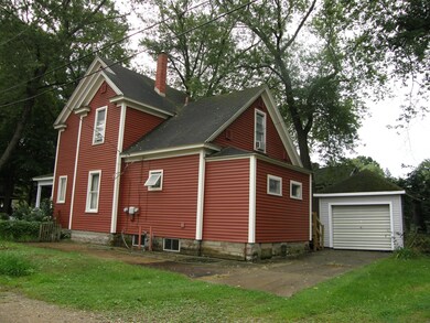 638_5_BackSideGarage