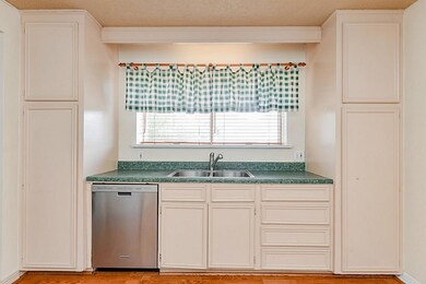 7810 Bailey Rd, Pearland, TX 77584 - photo 6