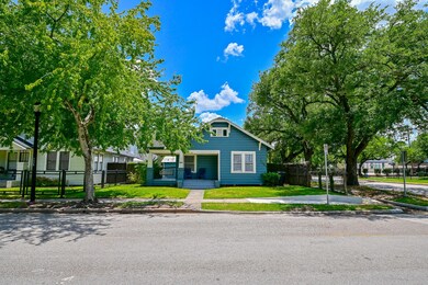 1142 Dunbar St, Houston, TX 77009 - photo 2
