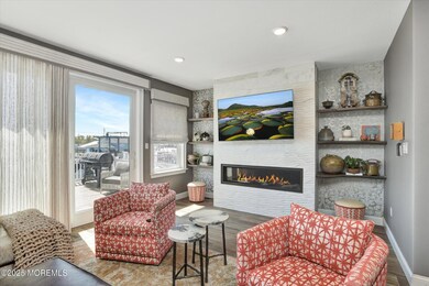 07-Living Room