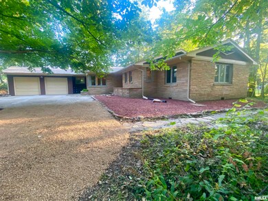 1815 Mound Rd, Jacksonville, IL 62650 - photo 3