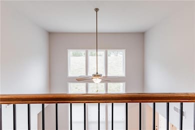 Interior details with a ceiling fan