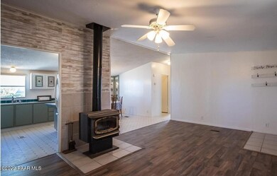 880 W Rolling Hills Rd, Paulden, AZ 86334 - photo 5