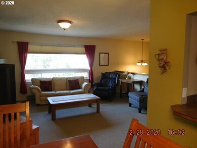 1710 Garrison St, the Dalles, OR 97058 - photo 3