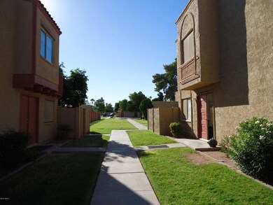 948 S Alma School Road Unit 142 Walkway
