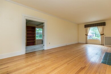 2201 Ridgeway Dr SE, Cedar Rapids, IA 52403 - photo 3