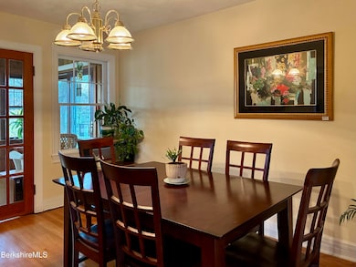 135 Allengate Ave, Pittsfield, MA 01201 - photo 5