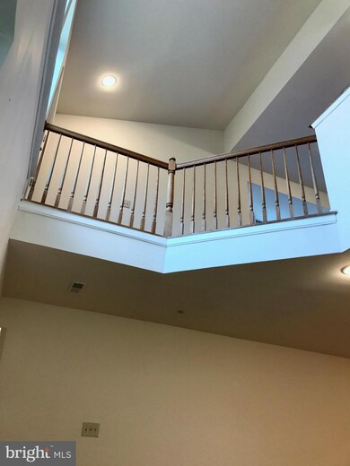 10833 Will Painter Dr, Owings Mills, MD 21117 - photo 4