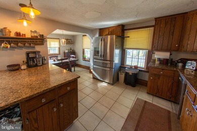 8047 Mentzer Gap Rd, Waynesboro, PA 17268 - photo 3