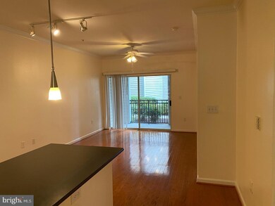 12945 Centre Park Cir unit 105, Herndon, VA 20171 - photo 6