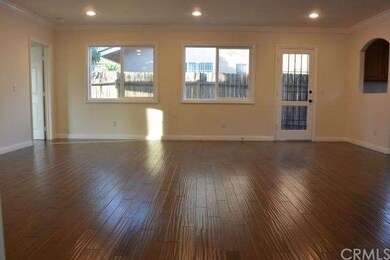 Spacious and Bright Living Room
