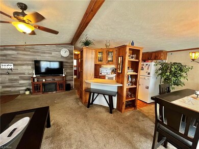 18592 Edwards Rd unit 130, Doylestown, OH 44230 - photo 3