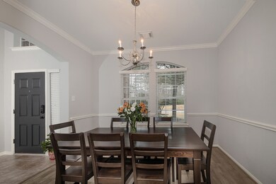 122 E Spindle Tree Cir, Spring, TX 77382 - photo 5