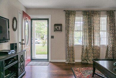Living Room - Entry