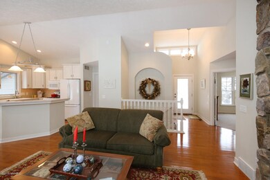 2562 Knapp St NE, Grand Rapids, MI 49505 - photo 2