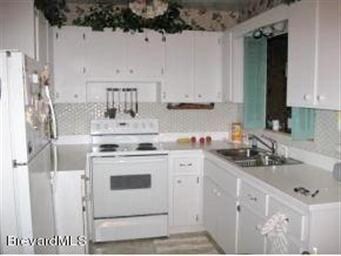 584 Clark Kitchen