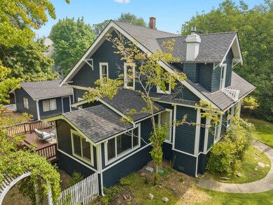 310 NW A St, Grants Pass, OR 97526 - photo 6