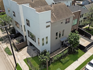 1702 Southmore Blvd, Houston, TX 77004 - photo 2