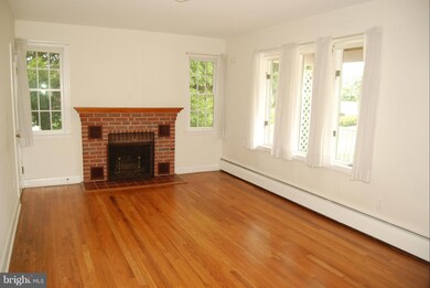 231 Edridge Way, Catonsville, MD 21228 - photo 2