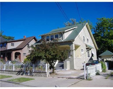 172 Gallatin St, Providence, RI 02907 - photo 2