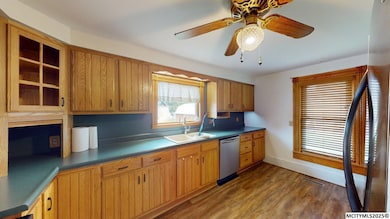 308 2nd St SE, Nora Springs, IA 50458 - photo 7