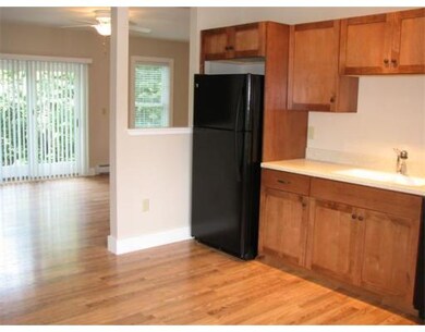 8 Vine St unit C, Amesbury, MA 01913 - photo 5
