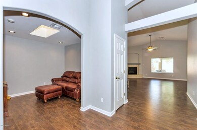 1932 S 174th Ave-large-003-12-Entryway-1