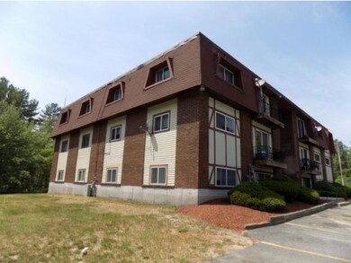 73E Constitution Dr unit 73E, Londonderry, NH 03053 - photo 2