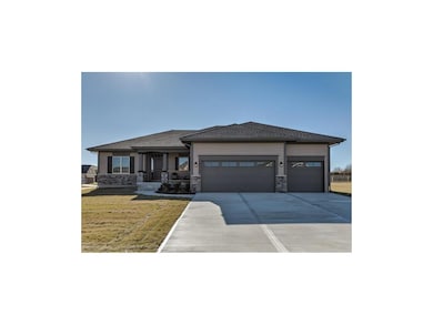 19220 W 207th Terrace, Spring Hill, KS 66083 - photo 2