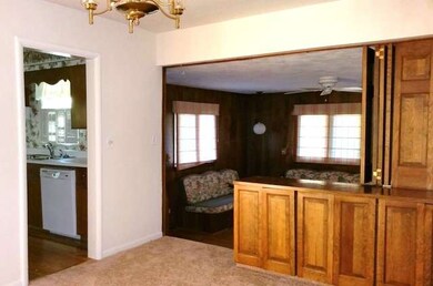 335 Flossmoor Ave, Waukegan, IL 60085 - photo 5