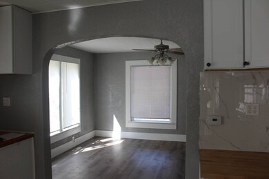 722 E 6th St, Concordia, KS 66901 - photo 7