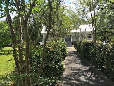 7416 Red Creek 4