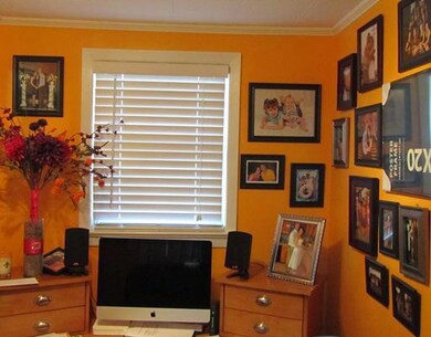 Studio/Study/Office.