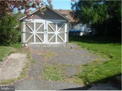 319 S Madison Ave, Upper Darby, PA 19082 - photo 3