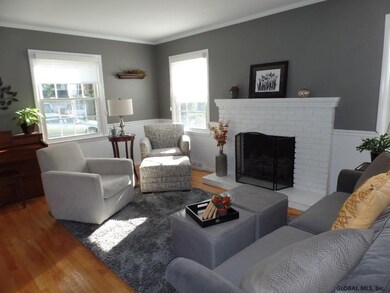 49 Cindy Crest Dr, Schenectady, NY 12306 - photo 3