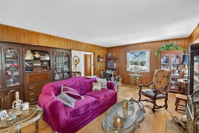 2203 Hidden Pond Rd, Plant City, FL 33565 - photo 7